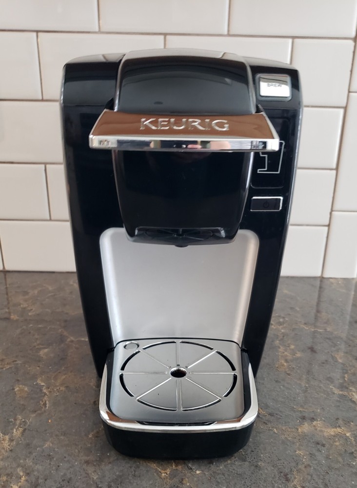 Keurig B31 Coffee Machine Retractable Cord Single Cup Mini Space Saver