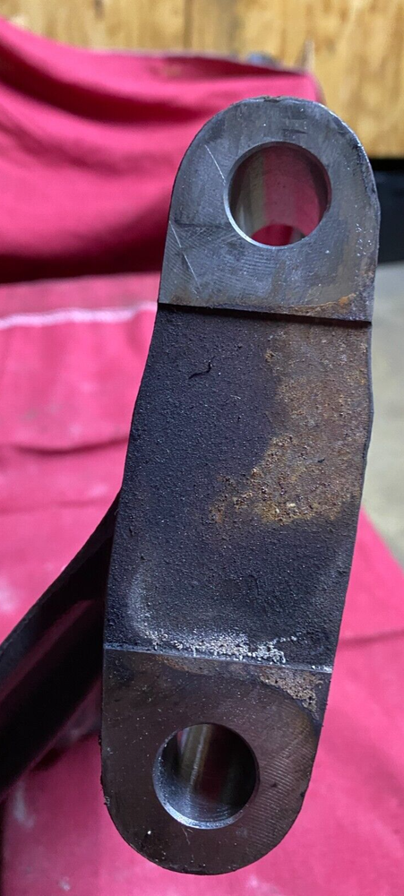 FRONT ENGINE MOUNT OEM, DETROIT DIESEL DD15 A472 223 1604 , BRACKET,SUPPORT