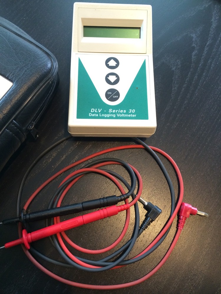 Data Logging Voltmeter Voltlogger With Case DLV-30 Battery Voltage Used