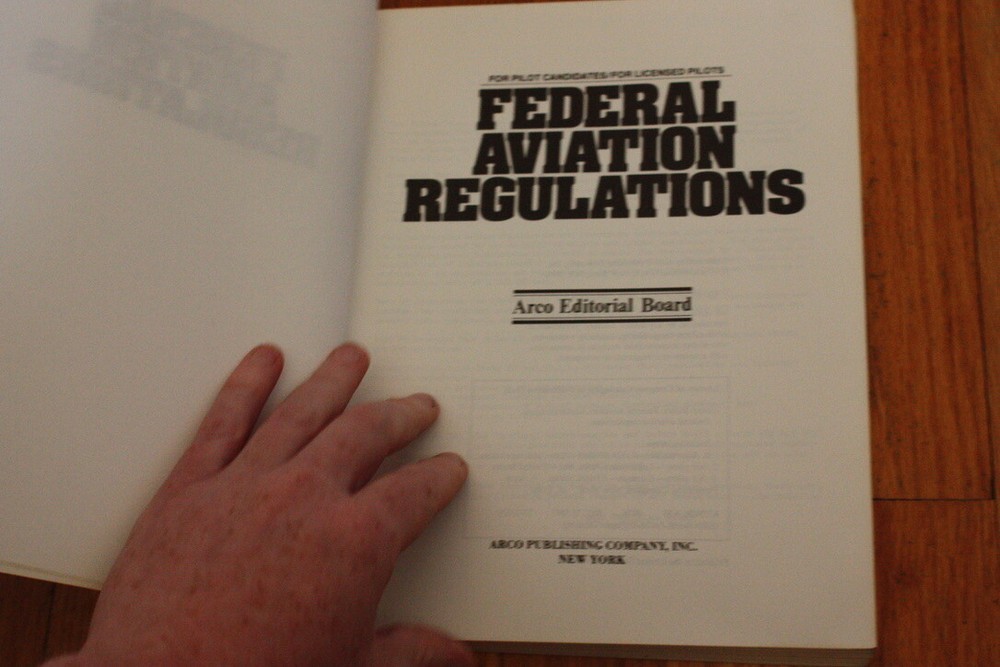 FEDERAL AVIATION REGULATIONS 1978 EDITION - Arco Book