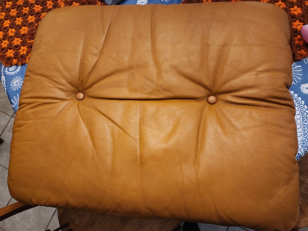 Westnofa Siesta Ottoman "Leather Cushion Only"