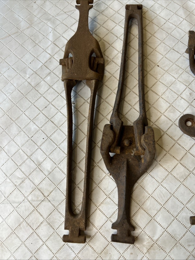 Antique (4) Cast Iron Drop Leaf Table Leaf Support Arms Brackets 10”