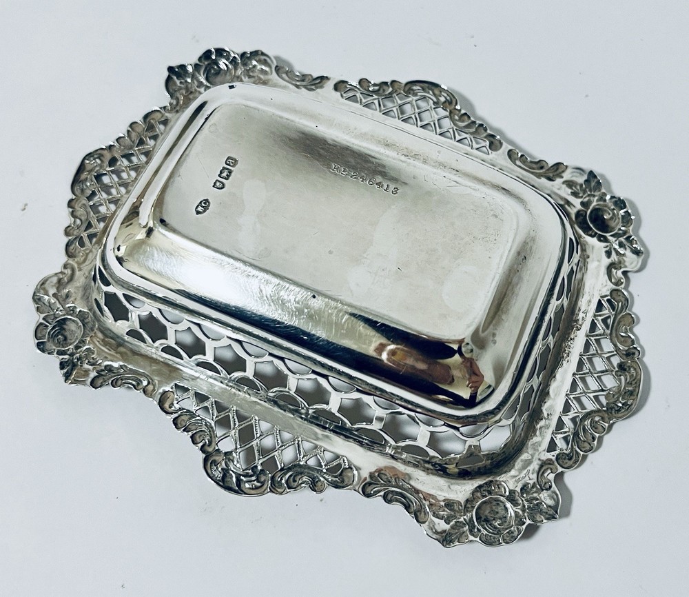 Antique Victorian Solid Sterling Silver Bonbon Dish Bowl Comyns 1896