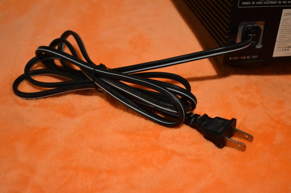 VINTAGE SONY 5 CD PLAYER WITH REMOTE CDP-C500