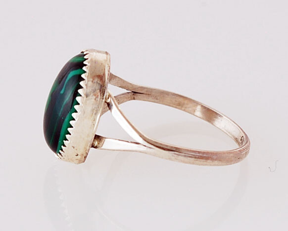Native American Handmade Sterling Silver with Malachite Ring Size 8 3/4
