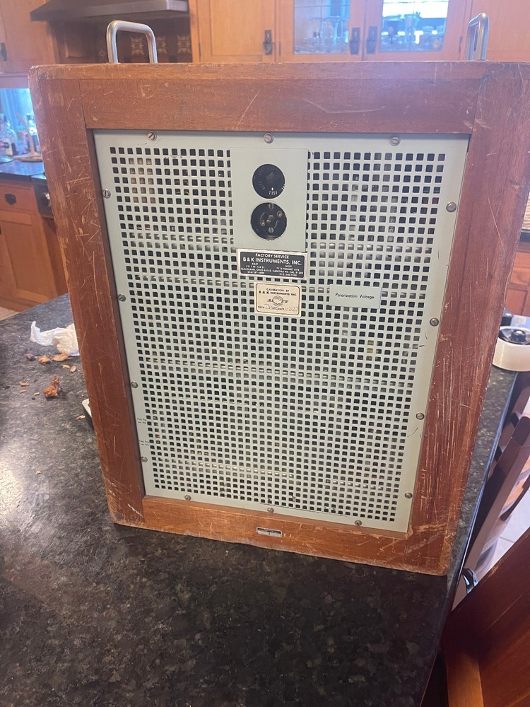 B&K Frequency Analyzer Type 2107