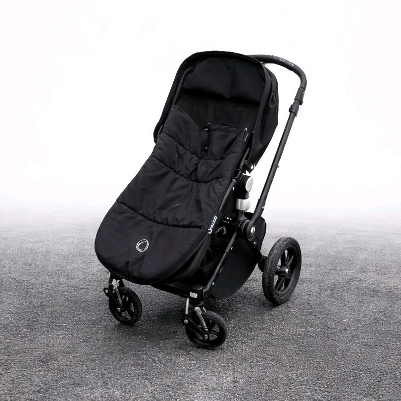 Bugaboo Comeleon Black Single Stroller with bassinet