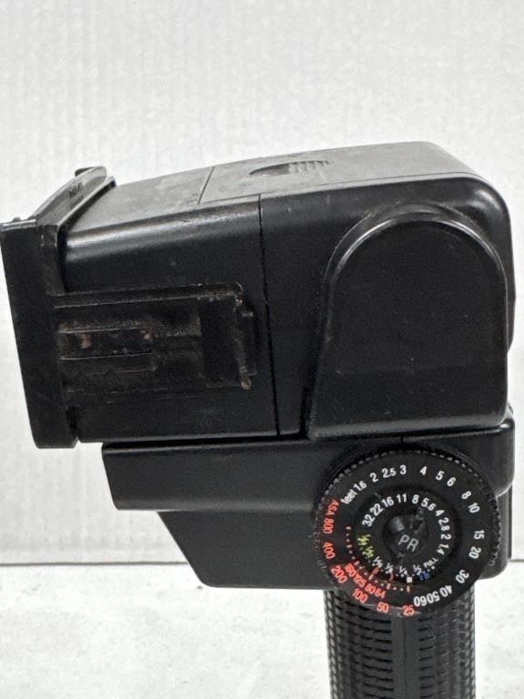 Sunpack Auto 522 Thyristor Handle Mount Camera Flash With Bracket Untested