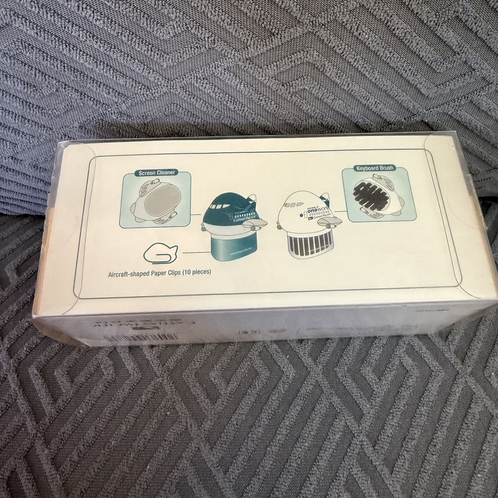 NEW Cathay Pacific Oneworld Mini Screen Cleanse & Keybroad Brush Set