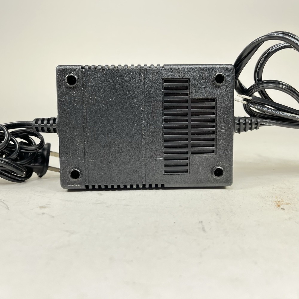 sMg AC-AC Adapter Output 15VAC 500mA Untested