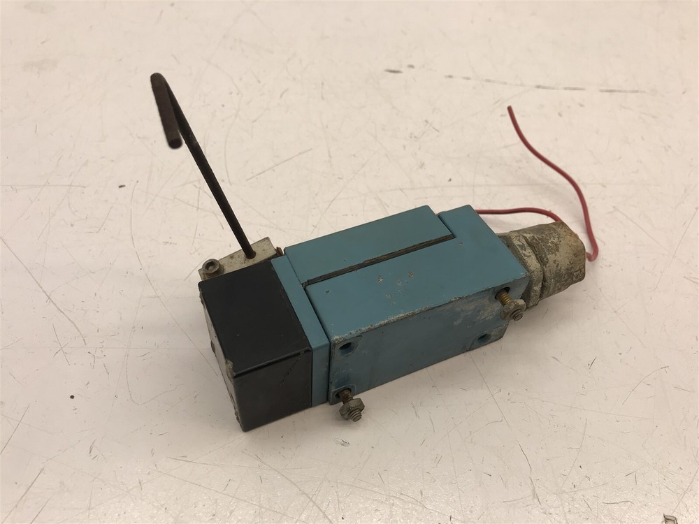 Honeywell Micro Switch Heavy Duty Limit Switch LSA1A