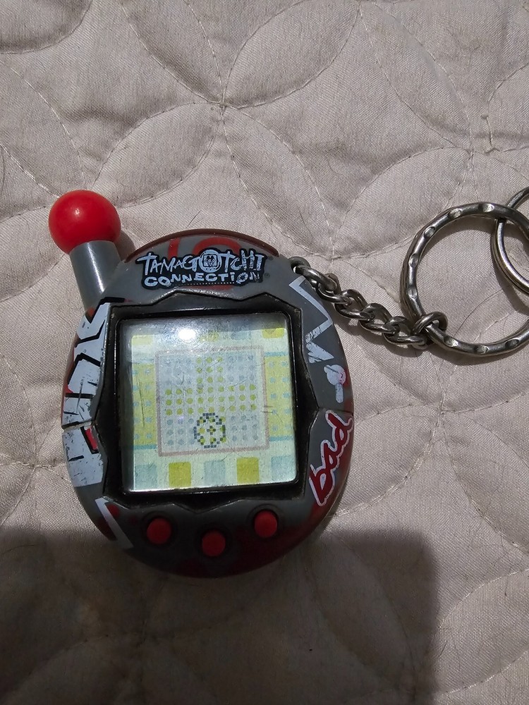 Tamogatchi Connection Gray Red Punk Bad 2004 Pre Owned