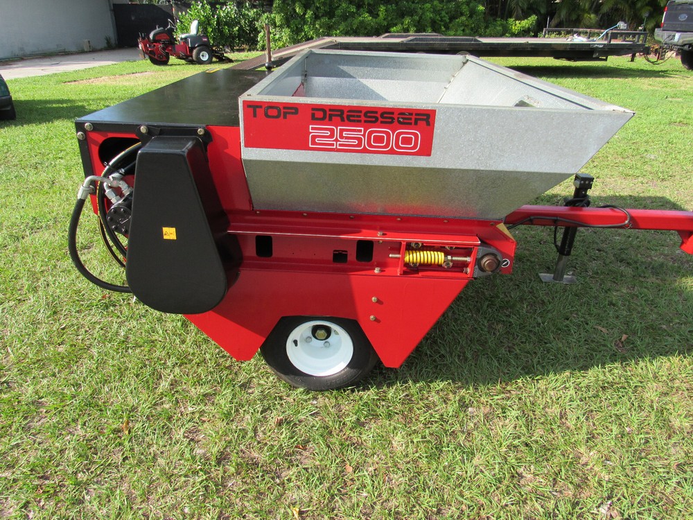 2017 Toro 2500 Top Dresser Self Contained Sand Spreader Pull Type Model #44507