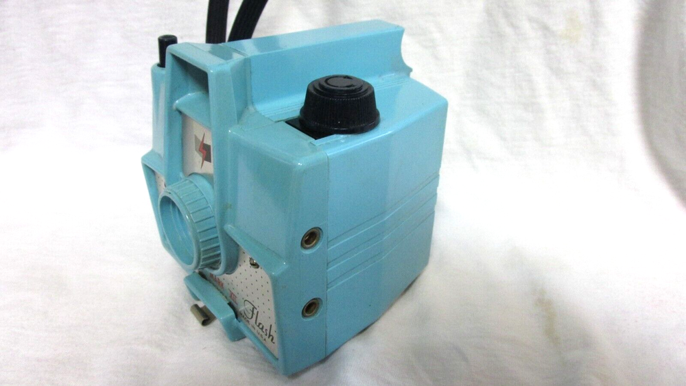 VINTAGE 1960s IMPERIAL MARK XII CAMERA