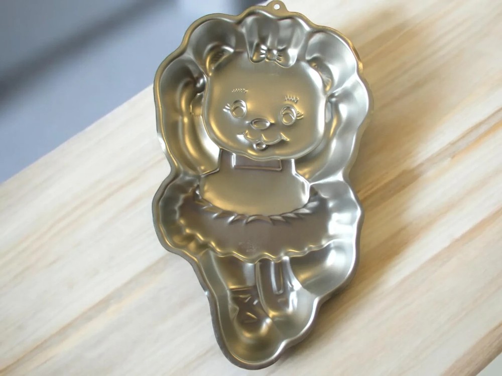 Vintage Wilton Ballerina Bear Cake Baking Pan
