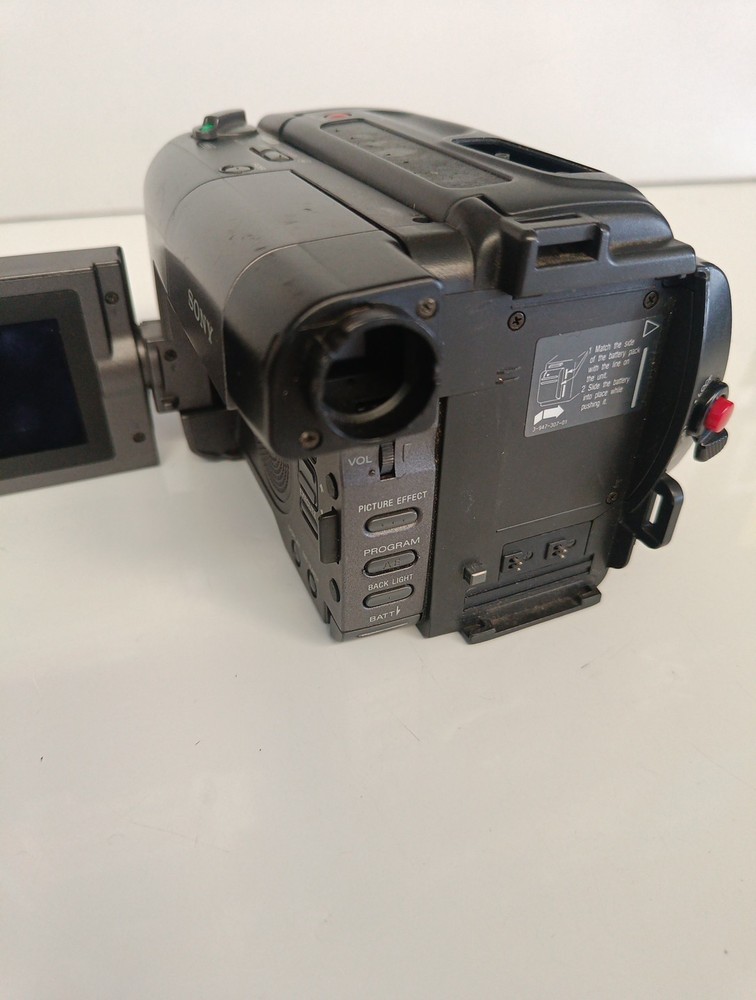 Sony CCD-TRV30E Video Camera Recorder (Untested)