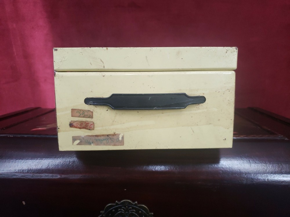 Vintage 1972 Gilbert Microcraft Microscope with 48 Slides - Works!