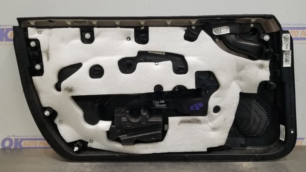 16 DODGE CHALLENGER SRT INTERIOR DOOR TRIM PANEL RIGHT PASSENGER BLACK