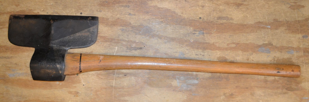 TRUE TEMPER - BROAD AXE - FLINT EDGE - NEW OLD STOCK WITH ORIGINAL HANDLE