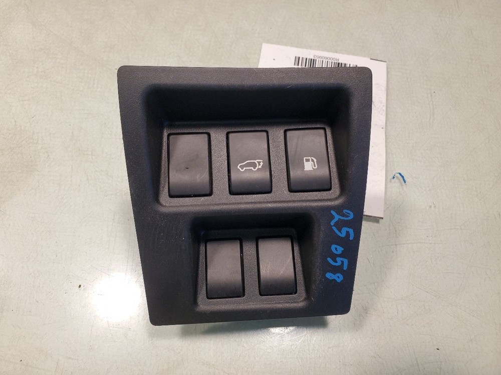 RX450H 2012 Dash Bezel / FUEL AND TAILGATE SWITCH