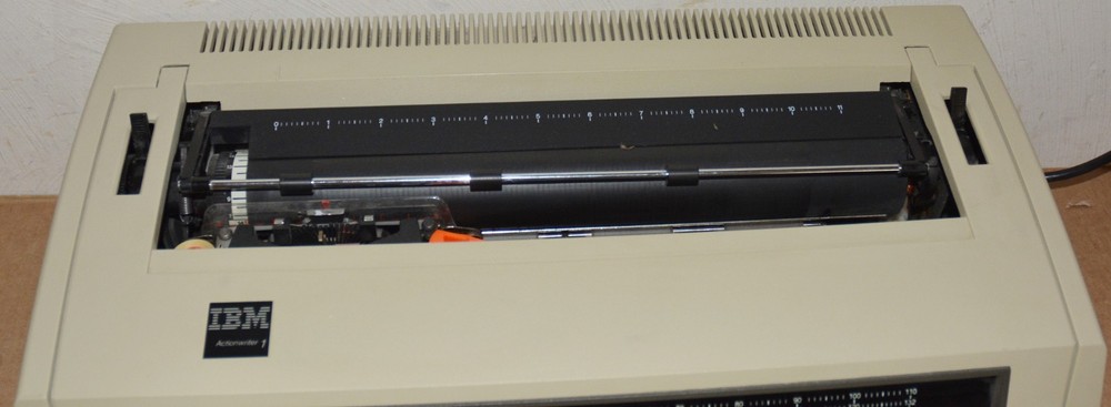IBM Actionwriter 1 Typewriter Working Electronic Daisy Wheel