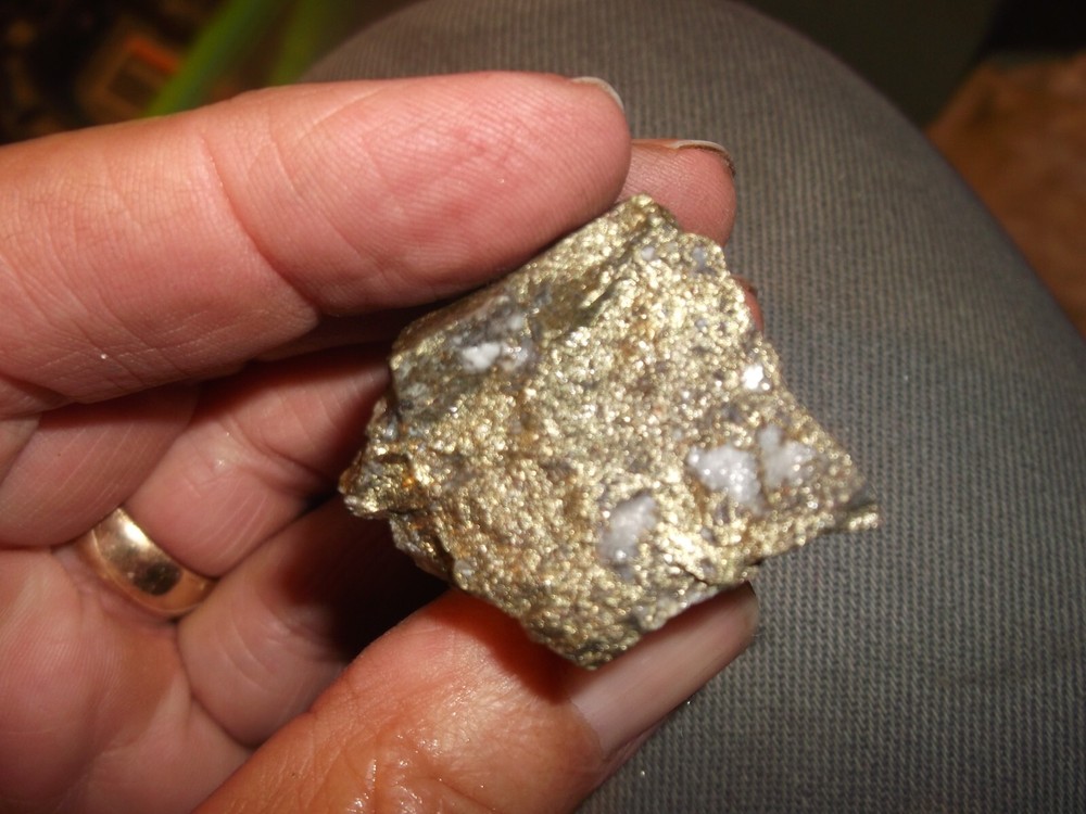 Gold, silver, copper, 40 grams samples ,ore high grade .