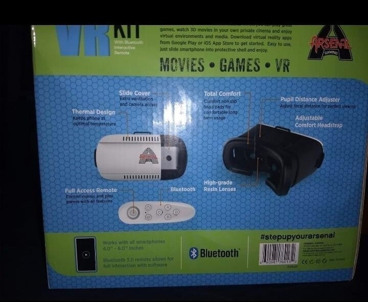 VR Set W/Interactive Remote