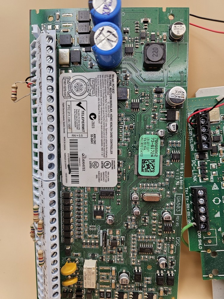 DSC Security Monitoring Controller & Communicator Equipment