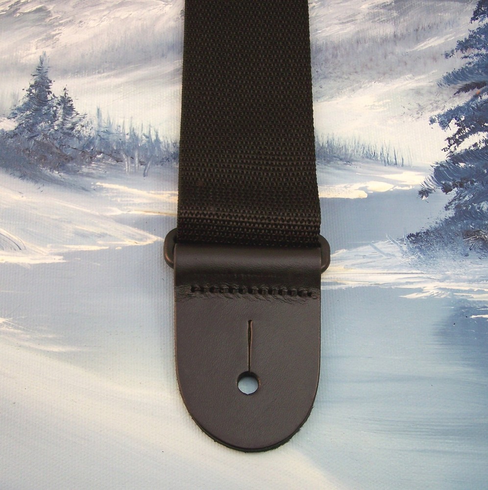 GENUINE FENDER ~ SILVER LOGO GUITAR STRAP + STRING WINDER