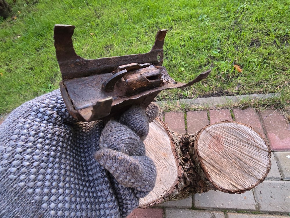 WW2 Accessories MP from the German bunker relic.
