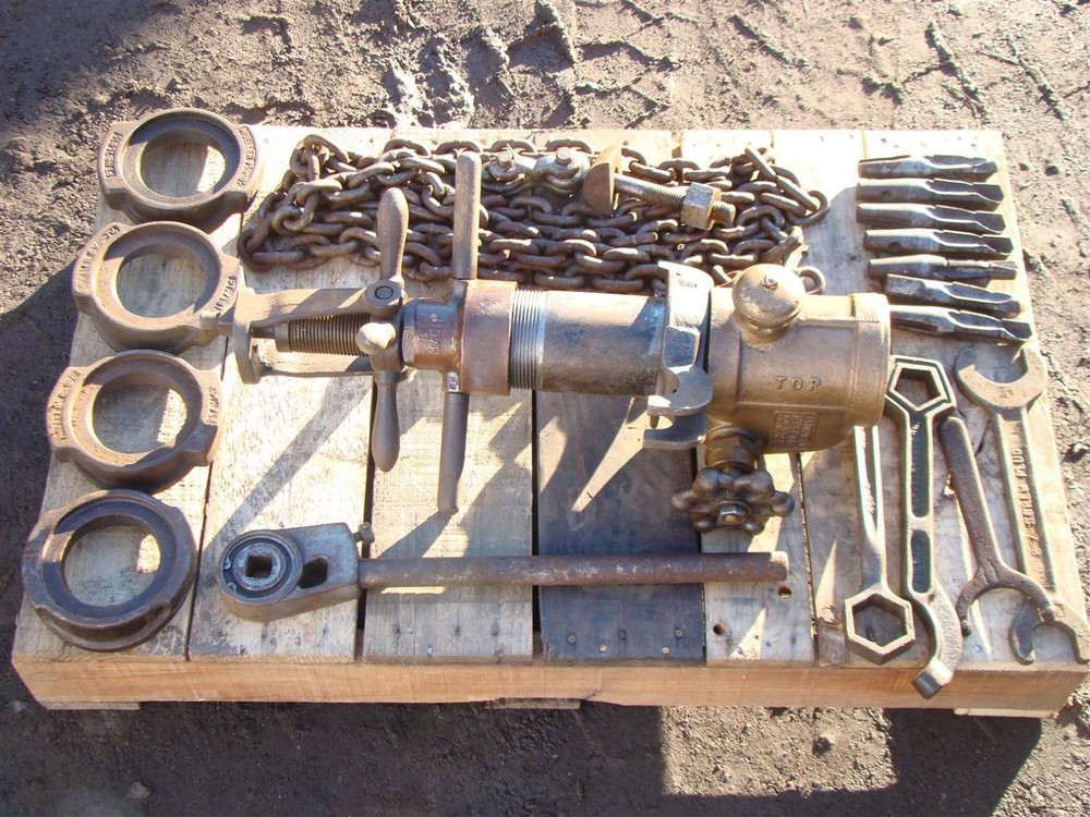 Mueller Decaturill Cat no. B Model no. 1 with Tooling