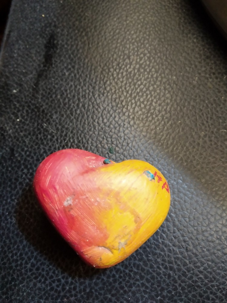 https://ebay.it/usr/faquar-57 YELLOW RED HEART H3CM BASE 4 CM