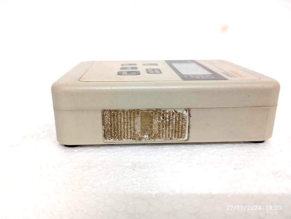 Mitutoyo HH-140 hardness testing unit