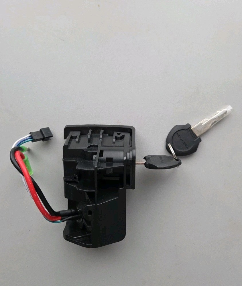 Surface 604 Battery locking mechanism connector 2017-2019