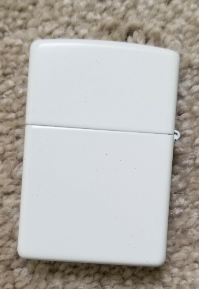 ZIPPO JOHN LENNON WHITE MATTE 2014 LIGHTER