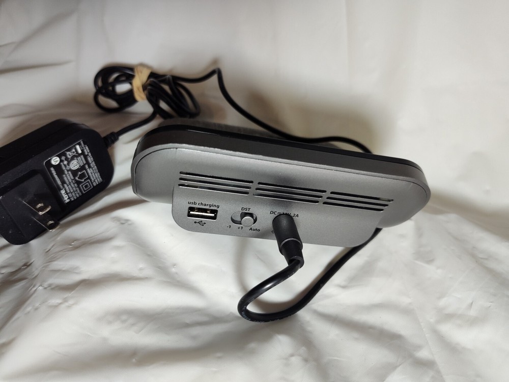 iHome iW19 Wireless Charging Pad - Pre-Owned