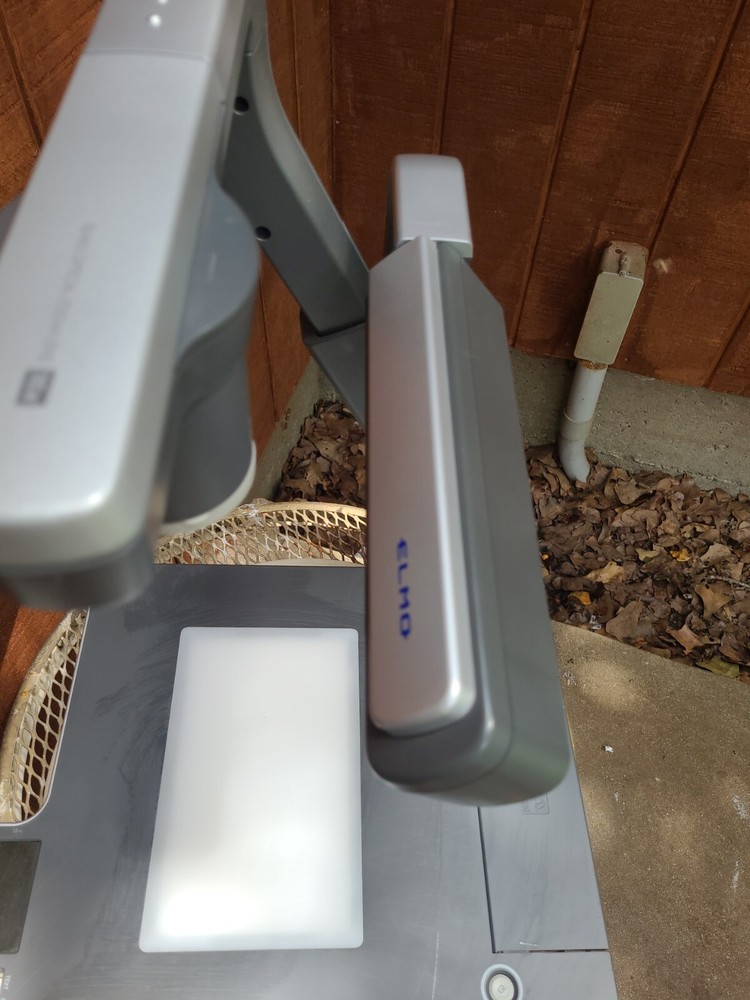 Elmo P100 16x Zoom Visual Presenter Projector Presentation Machine