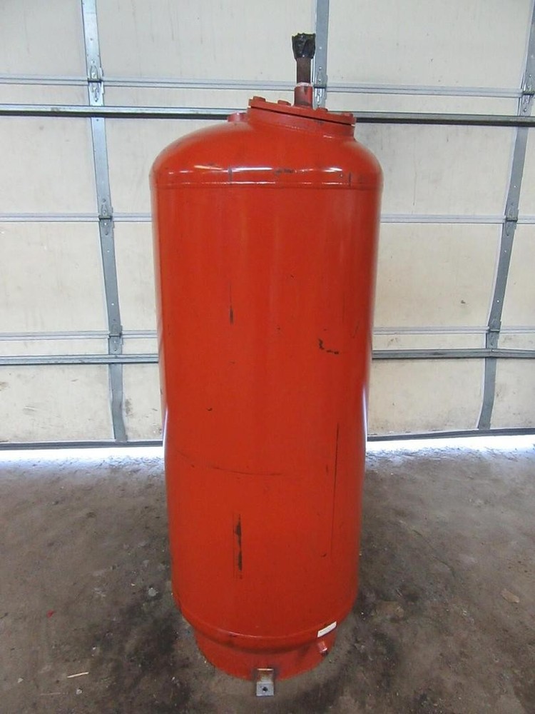 2005 BELL & GOSSETT - ITT INDUSTRIES B400 VERTICAL PRESSURIZED EXPANSION TANK