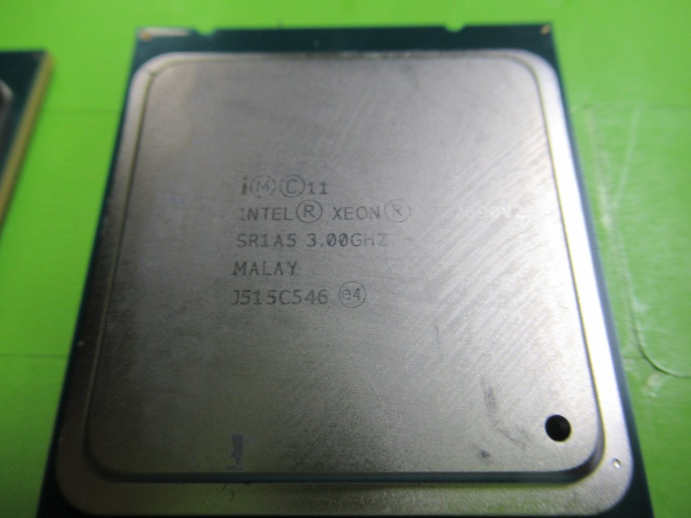 Lot of 2 Intel Xeon SR1A5, E5-2690 v2, 3.0GHz, 10-Core CPU Processor