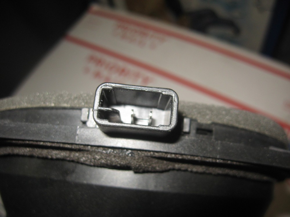 03 04 05 MITSUBISHI LANCER ES REAR DECK SPEAKER