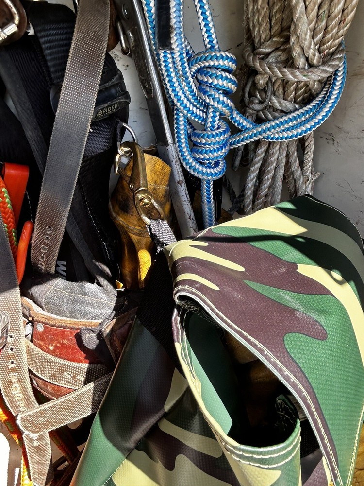 Primary Glove Bag Camo