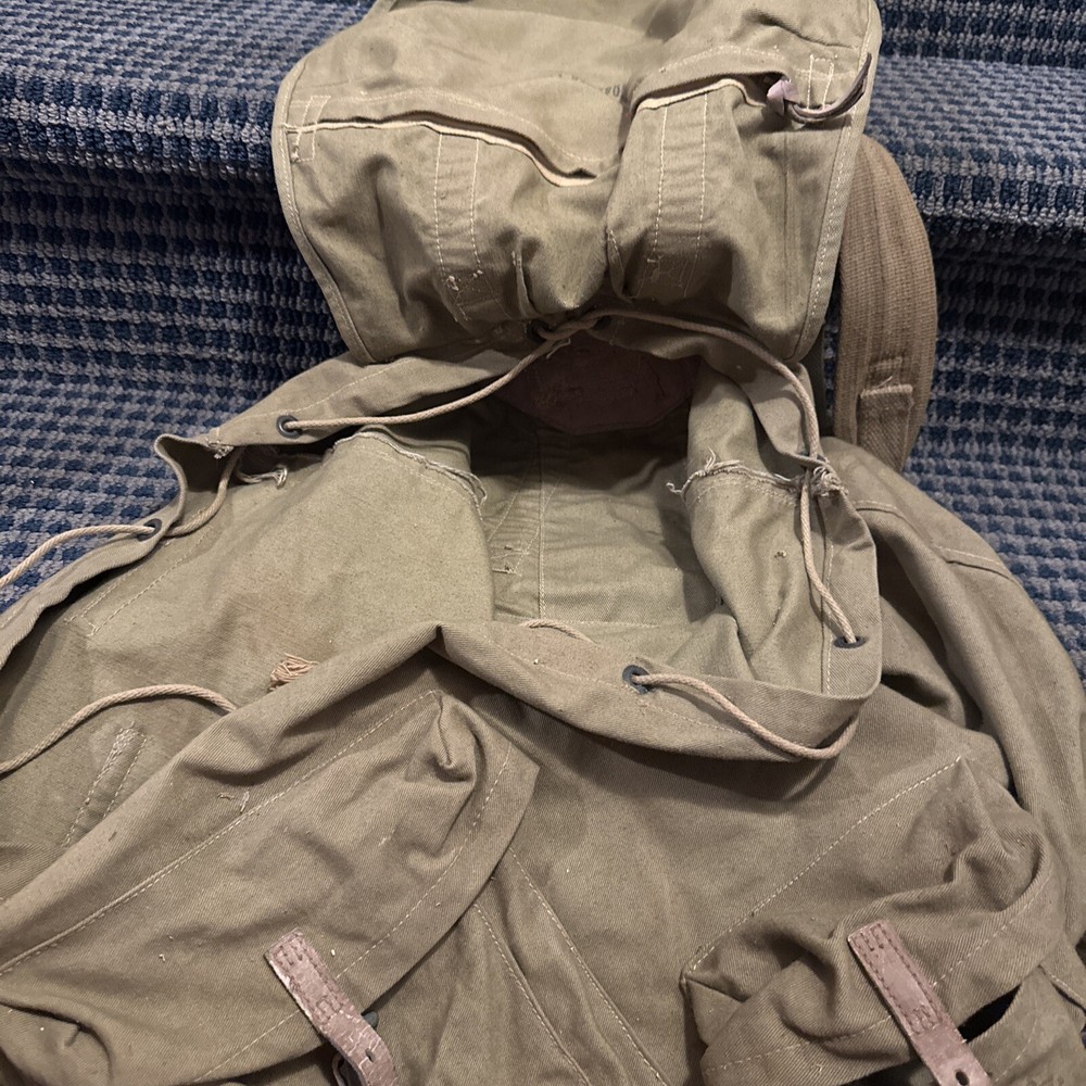 1942 US. Military Issued Back Pack, Siegmund Werner LTD. VG+