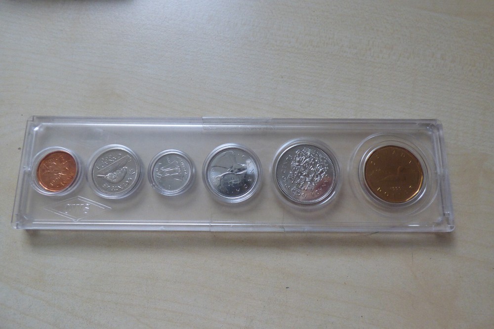 Canada 1990 Coin Set 1 Dollar  -  1 Cent