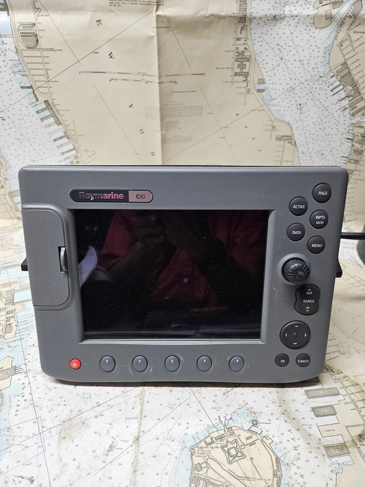 Raymarine C80 Chartplotter, GPS, Fishfinder, Radar