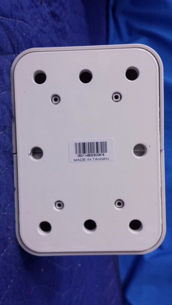 Clinton Electronics CE-178A-G Articulating Arm Wall Mount WHITE [CTNO]
