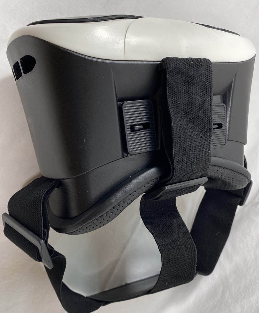 MVMT Virtual Reality Headset