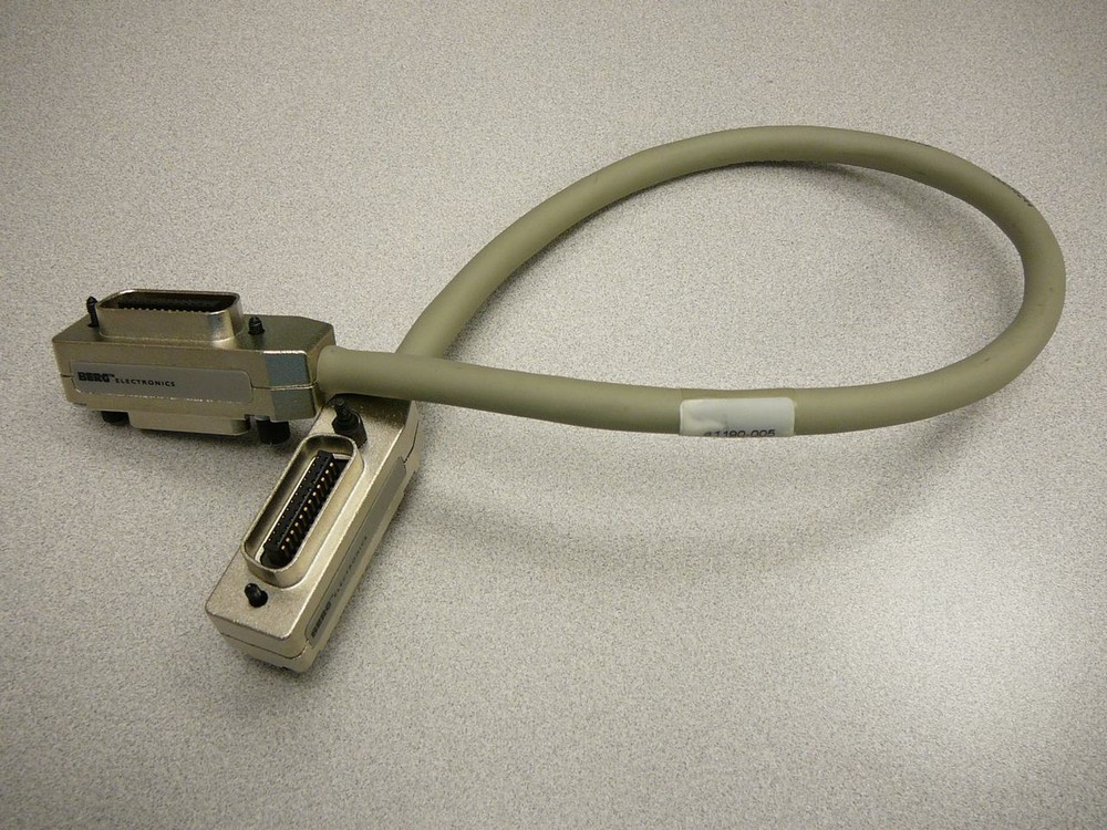 Berg 81190-005 GPIB Cable