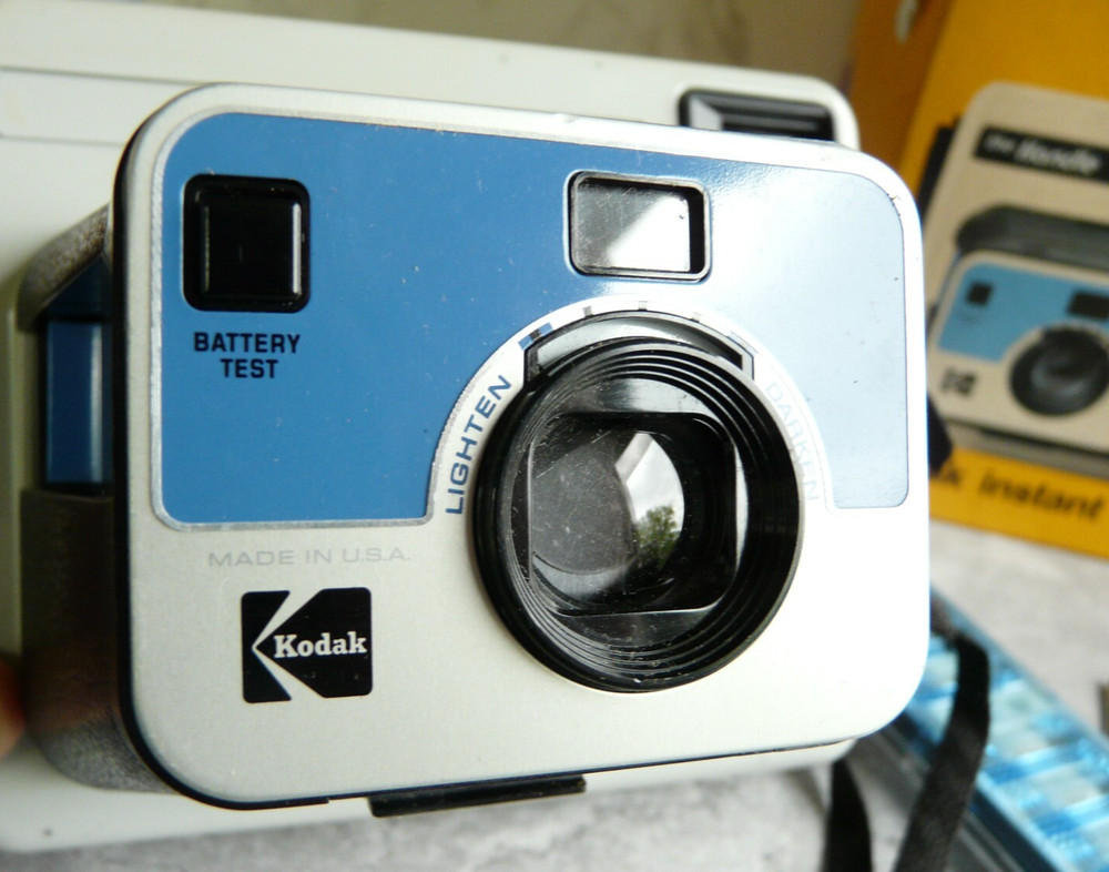 Vintage Kodak the Handle Camera in Original Box Untested