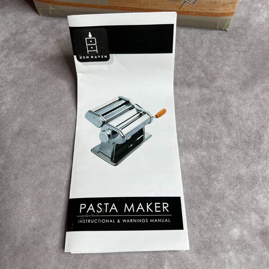 Den Haven Stainless Steel Pasta Maker Adjustable Settings ~ 3 Blade Attachments