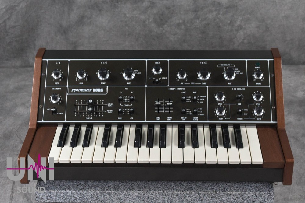 KORG 770 Electronic Analg Synthesizer in Excellent condition